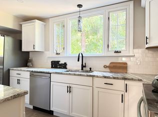 37 Bridge St, Monson, MA 01057