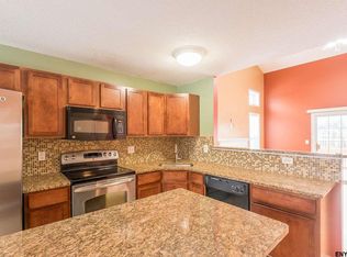 37A Pointe West Dr, Halfmoon, NY 12065