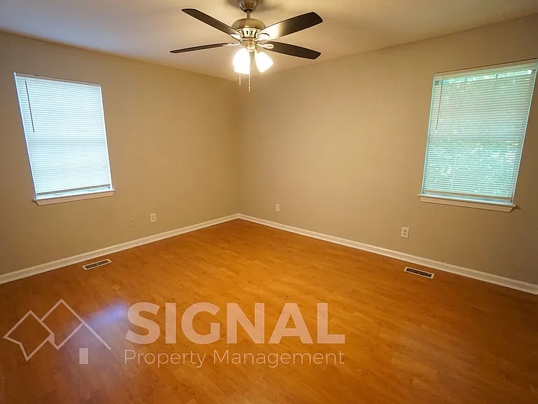 617 Ozark Ct — Photo 12