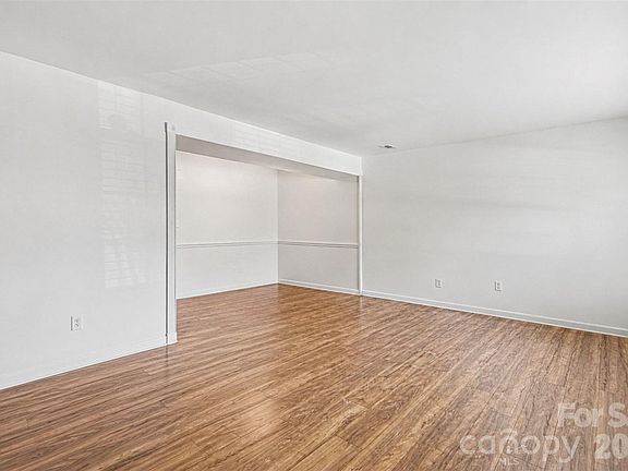 5th image of 1236 Archdale Dr