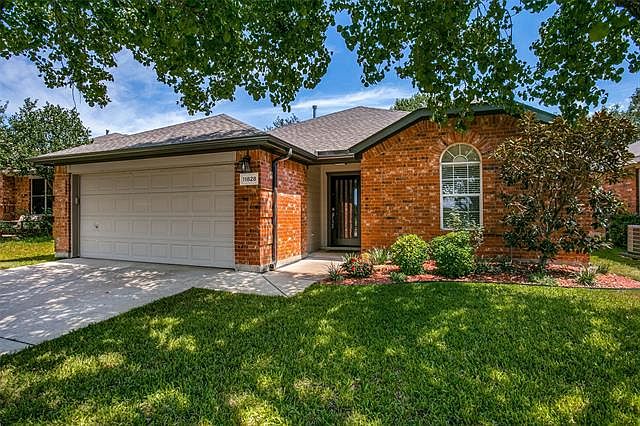 1st image of 11828 Hickory Cir