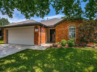 11828 Hickory Cir, Fort Worth, TX 76244