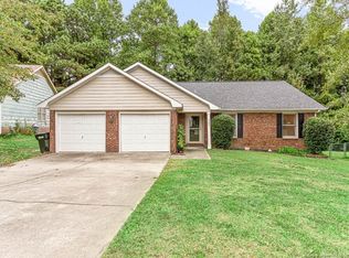 5780 Bavaria Pl, Fayetteville, NC 28314