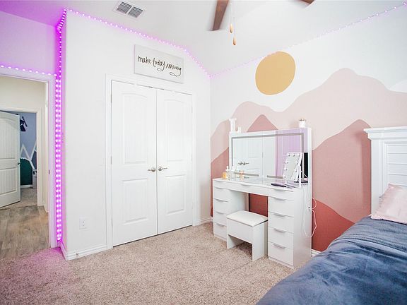 2nd image of 821 San Madrid Trl