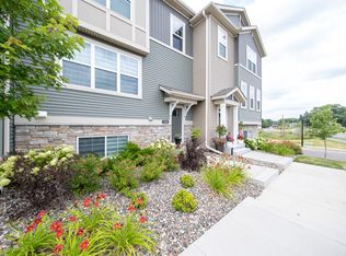 1518 Timberwood Ln, West Saint Paul, MN 55118