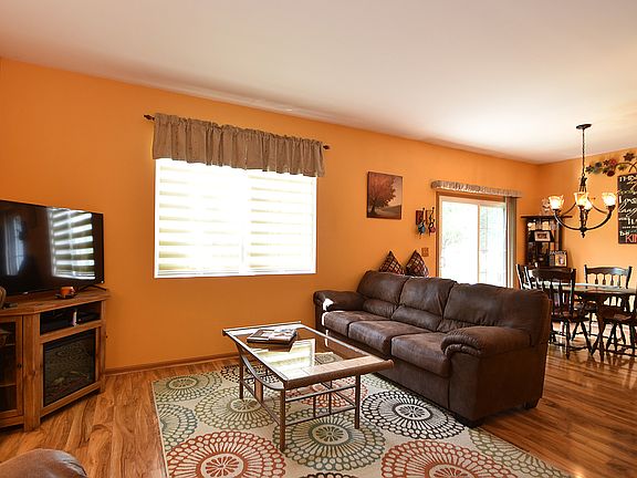 2nd image of 2420 Rocky Hill Cir