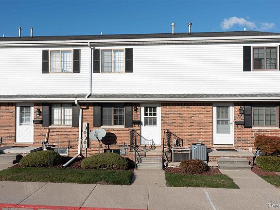 2nd image of 125 Cuttle Rd APT 44