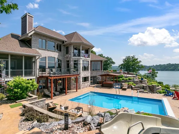 E12261 Timber Ridge Trail, Prairie Du Sac, WI 53578