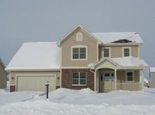324 Brookview Dr, West Bend, WI 53095