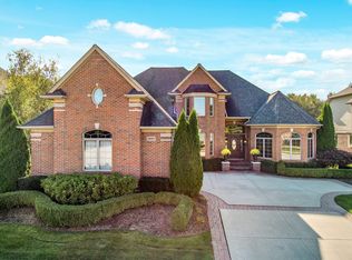 20007 Blackfoot Dr, Clinton Township, MI 48038
