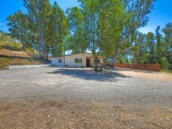 4th image of 421 Kellrae Ln