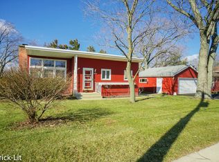 10820 1st St, Mokena, IL 60448