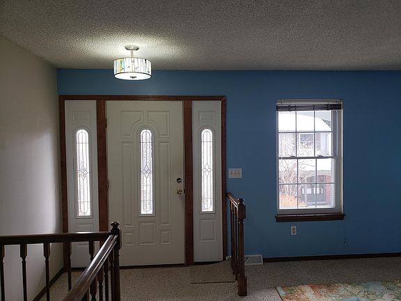 Large foyer to greet your guests!