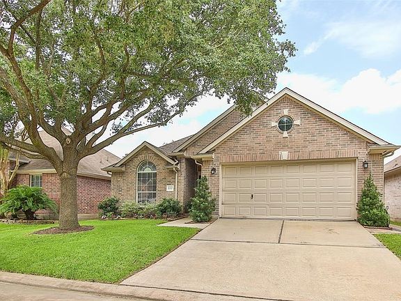 2nd image of 11110 Creekline Glen Ct