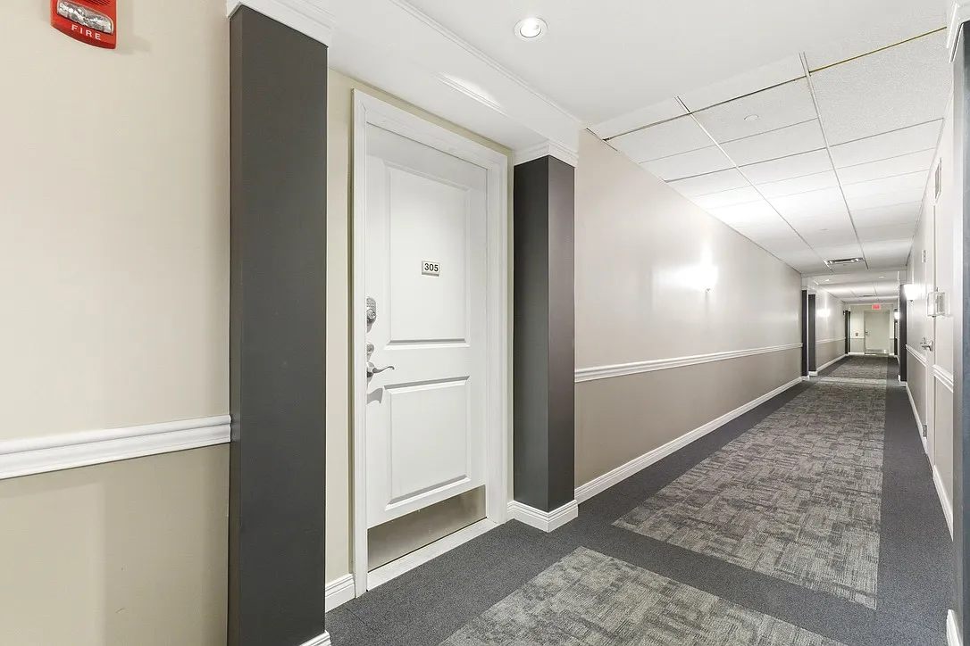 Building Photo - 250 Daniel Burnham Sq #305