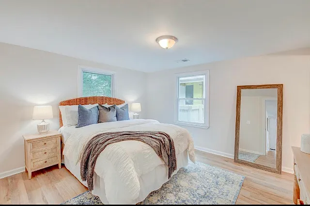 2209 Heriot St — Photo 10