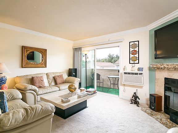4th image of 1075 N Escondido Blvd Unit 109