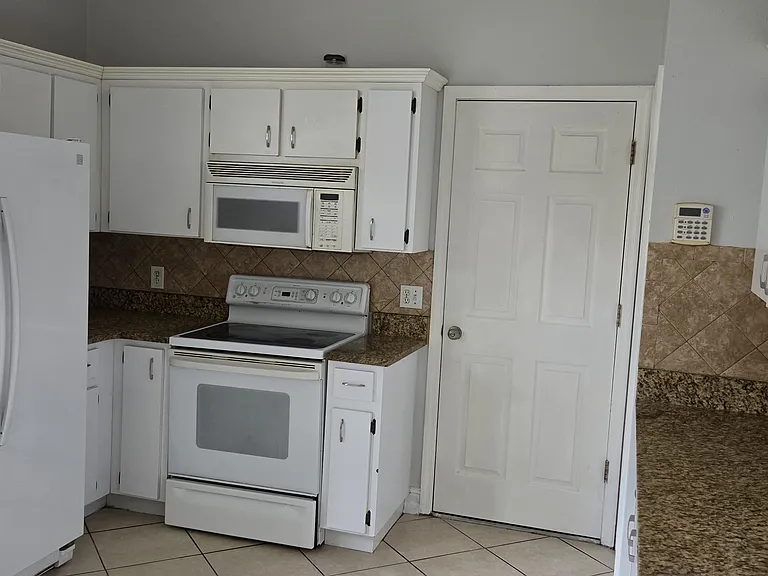 8751 Morrison Oaks Ct — Photo 8