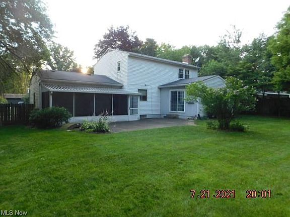 3rd image of 3910 Grace Dr