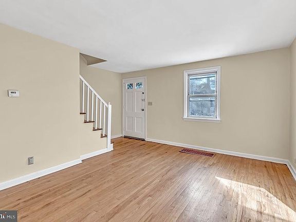 4th image of 1116 Adeline St