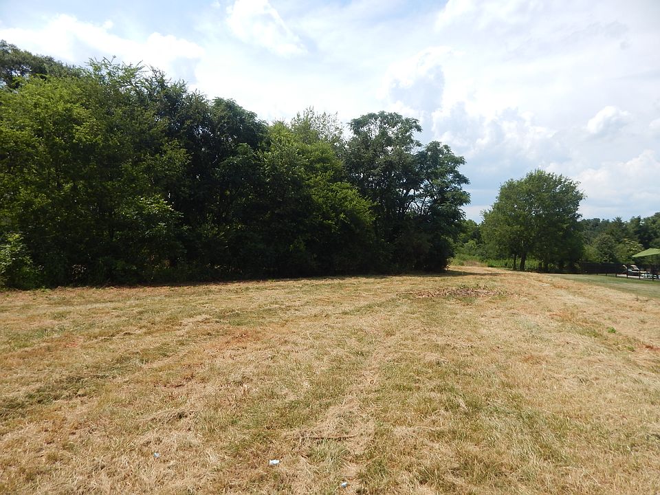 2nd image of 1743 Herndon Heritage