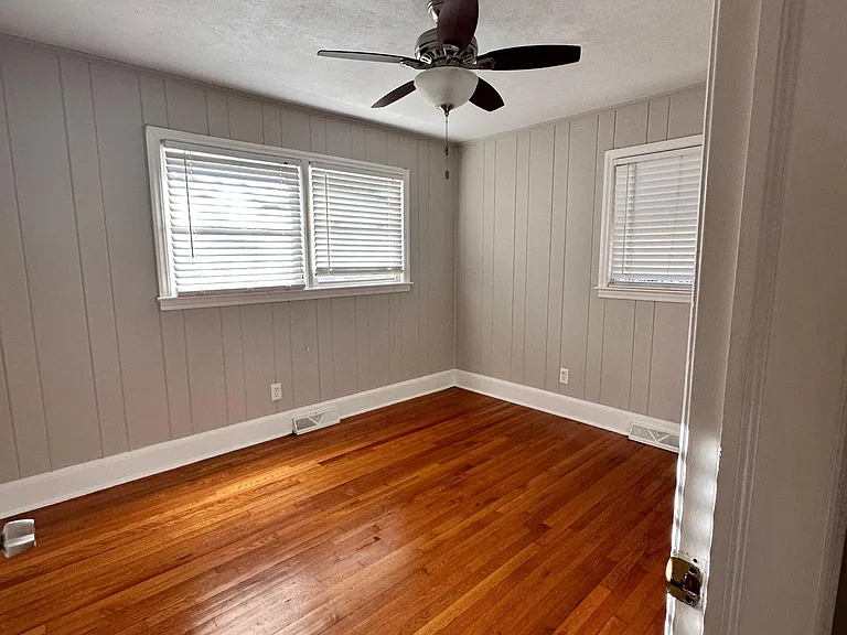 3825 Sheffield Dr — Photo 27