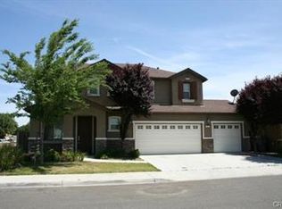 97 Monarch Rd, Madera, CA 93638