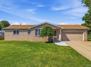 1660 Tuscarora Rd, Niagara Falls, NY 14304