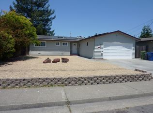 1441 Sierra Dr, Petaluma, CA 94954