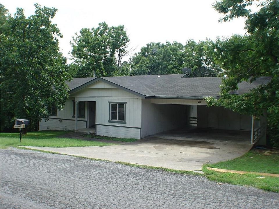 1st image of 28 Fountainhall Dr