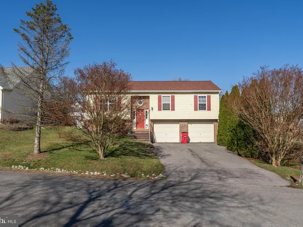 32 Phlox Ln, Martinsburg, WV 25404