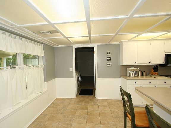 4th image of 1203 Oklahoma Pl