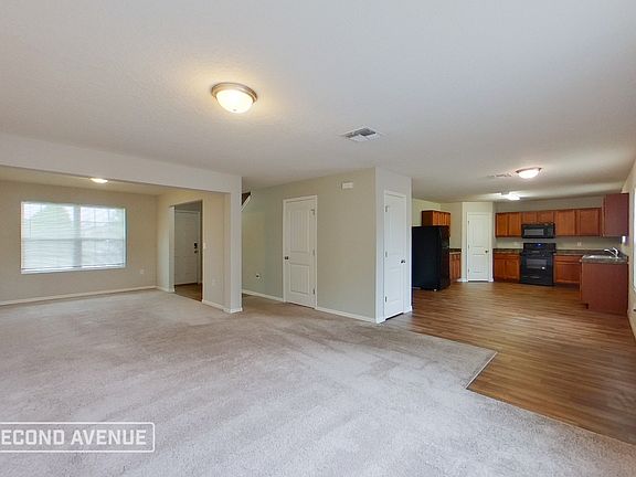 3rd image of 29 Rockwell Ln