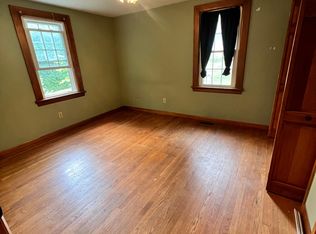 984 E Pleasant St, Amherst, MA 01002