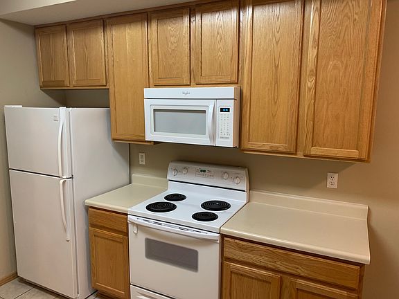 5th image of 1215 S 52nd St Unit 1007