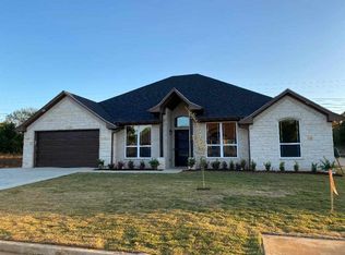 2500 Windmill Ln, Longview, TX 75601