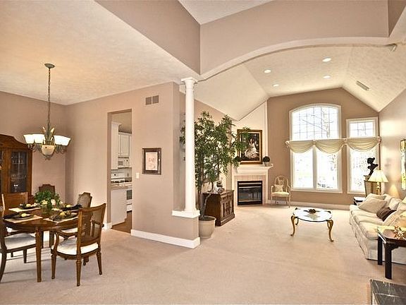 Formal Dining Room/Great Room