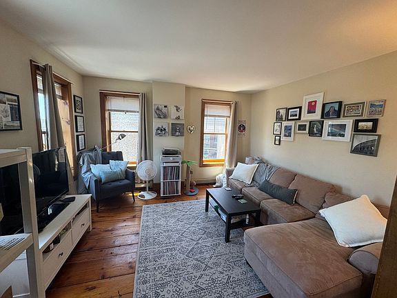 3rd image of 16 Market St #3