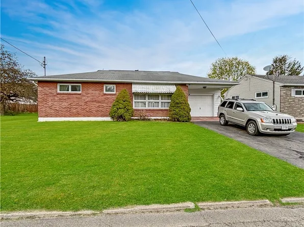 3106 Malverne Rd, Endicott, NY 13760