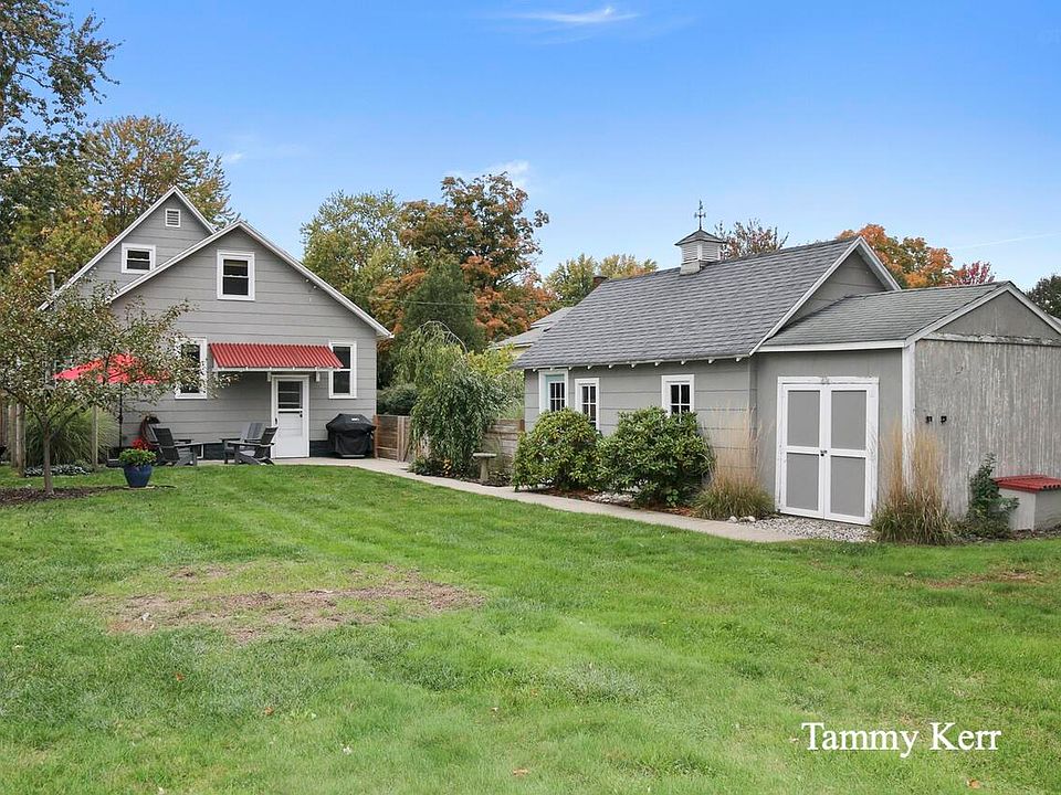 277 S Maple St, Zeeland, MI 49464 Zillow