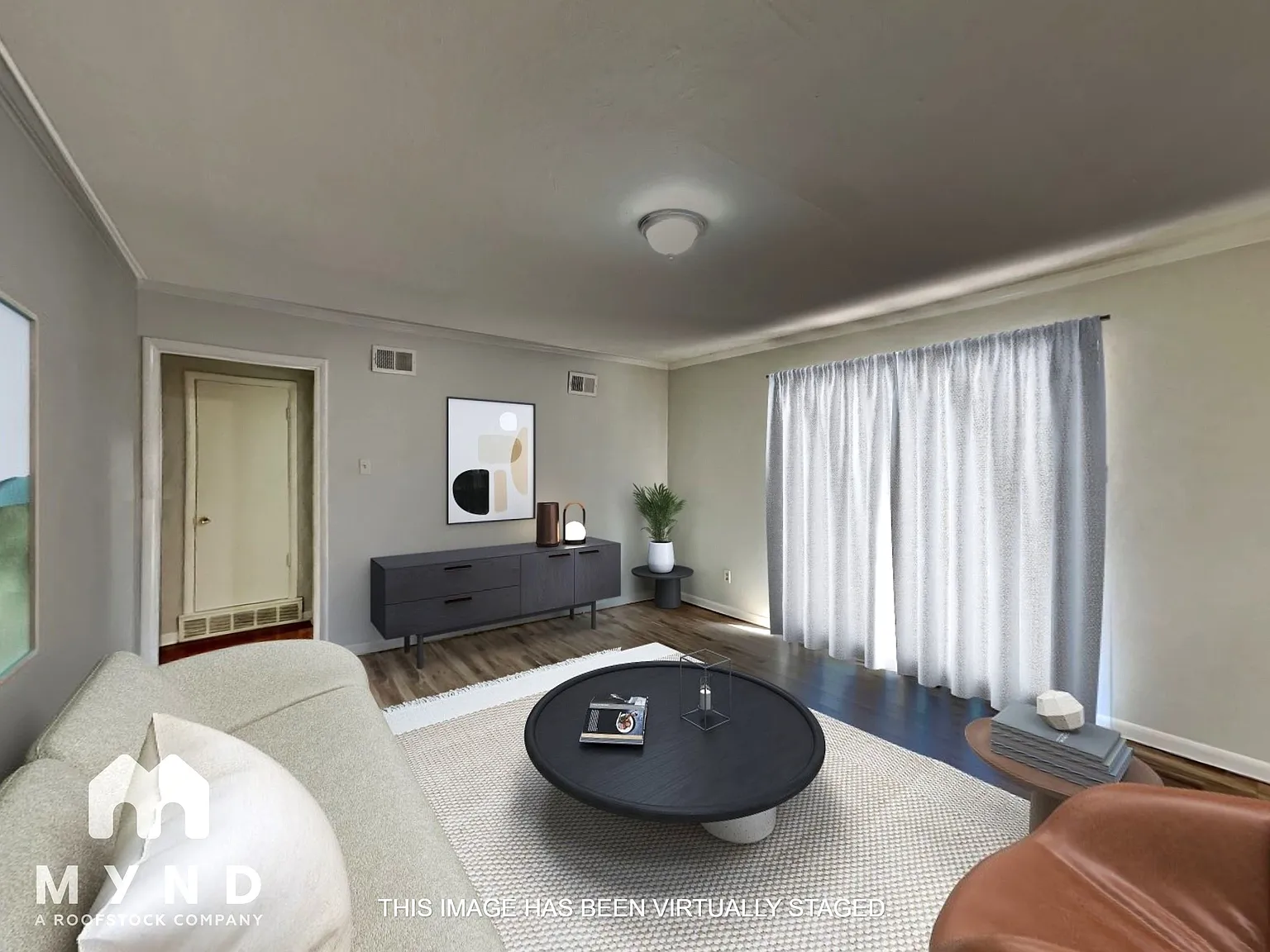 3 bed, 2.0 bath, 2039 sqft, $1,510 — Photo 2