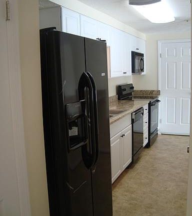 4th image of 502 Philmont Dr APT 2