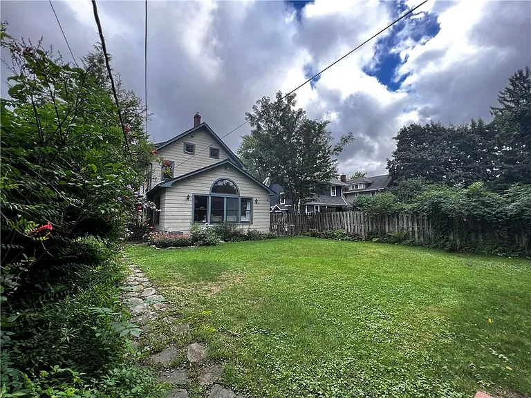 145 Sylvan Rd — Photo 5