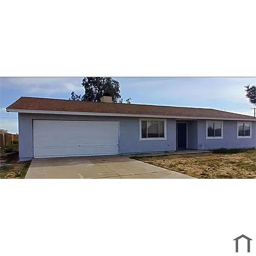 8848 Oleander Ave Photo 1