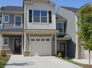 204 Cypress Hill Ln, Holly Springs, NC 27540