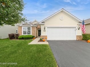 850 Cascade Falls Dr, Elgin, IL 60124