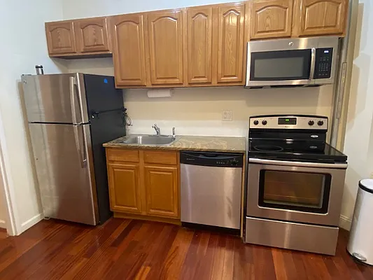 Rented by REAL New York | media 18