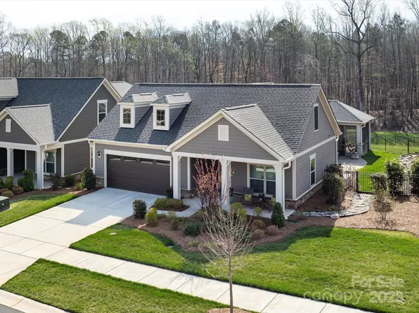 2011 Trailwood Dr, Matthews, NC 28104
