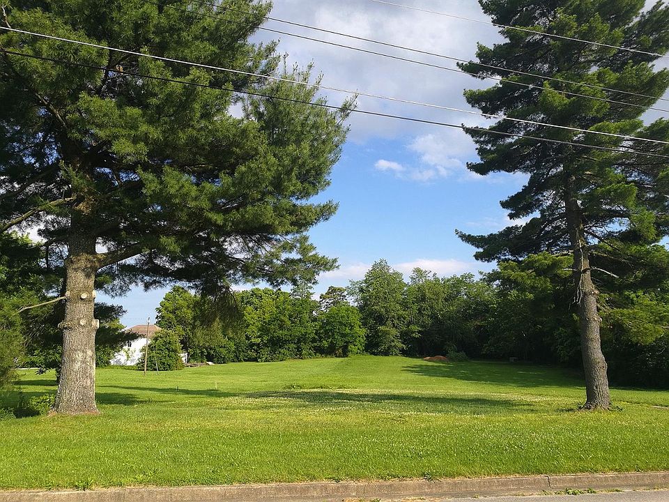 2nd image of 788 Caden Ln