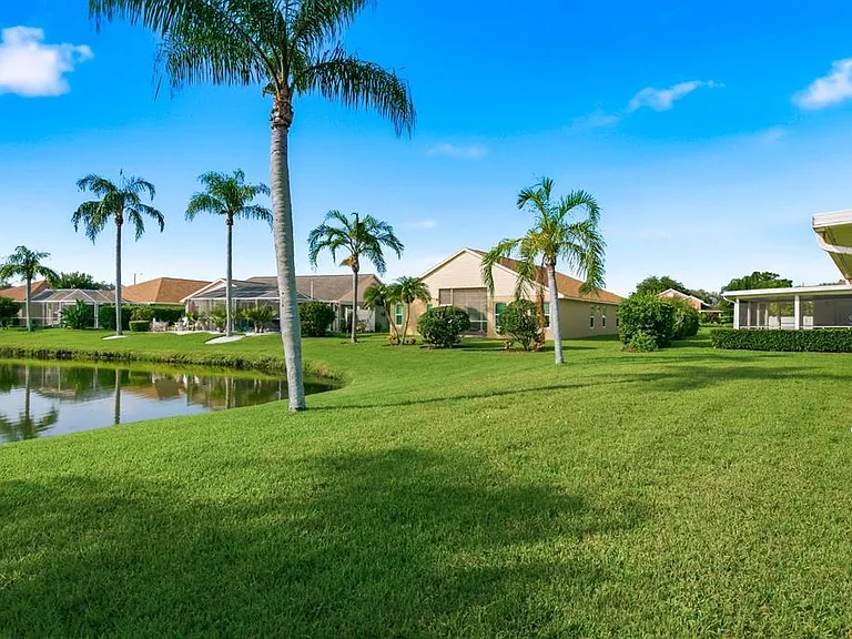 349 Fountainview Cir — Photo 30